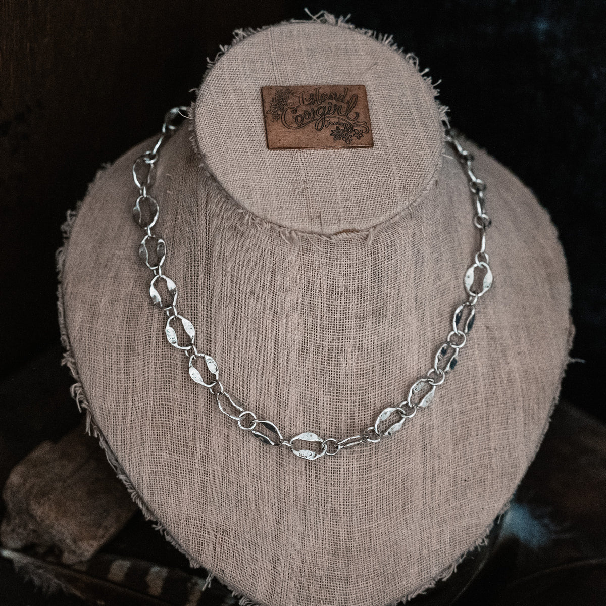oval silver chunky chain