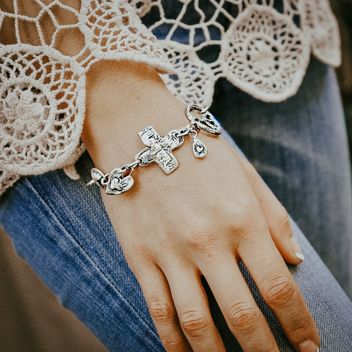 peace sign and heart charm bracelet