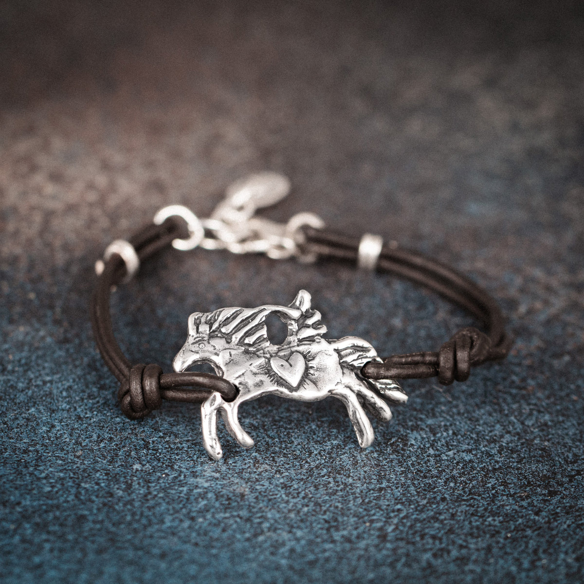 horse pendant leather bracelet