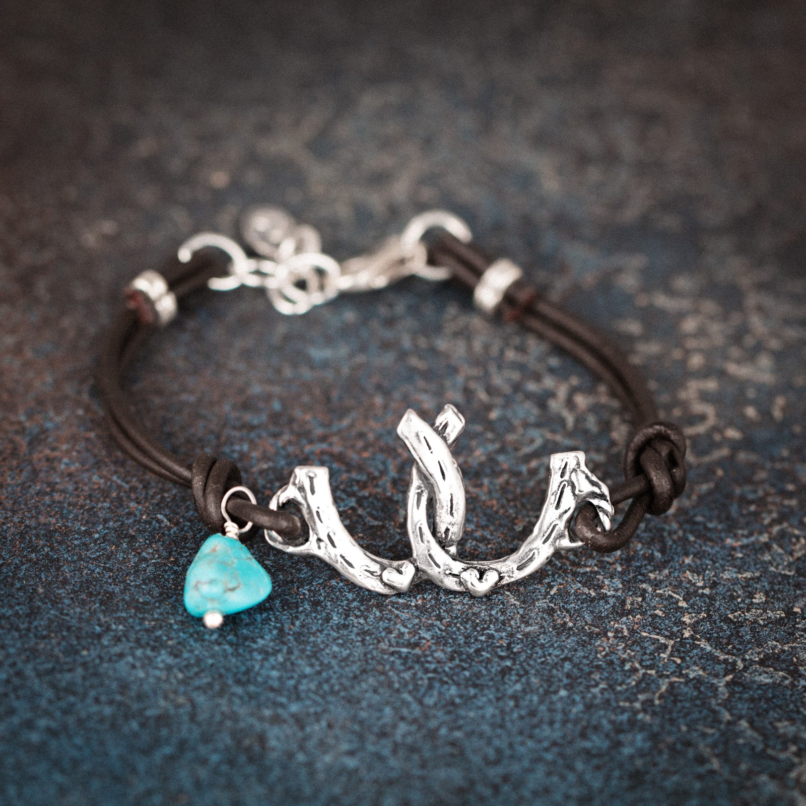 horseshoe leather necklace