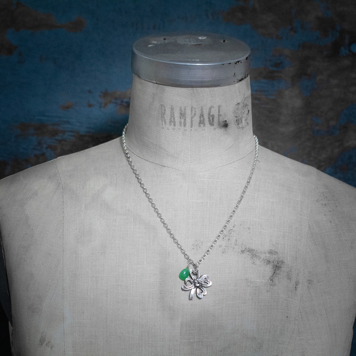 silver four leaf clover necklace